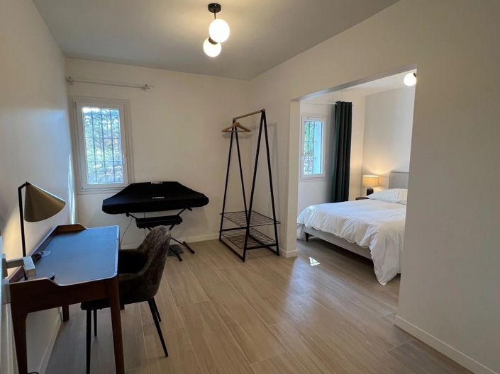 Image No.16-6 Bed House for sale
