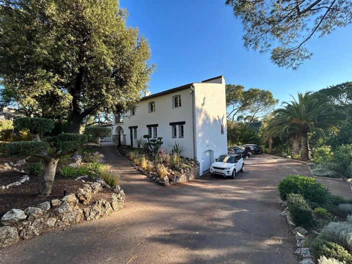 Image No.21-6 Bed House for sale