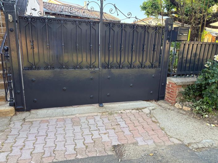 Image No.24-4 Bed House for sale