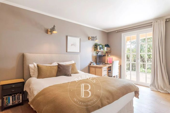 Image No.14-5 Bed House for sale