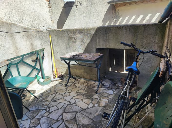 Image No.17-1 Bed House for sale