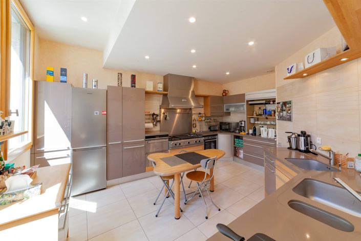 Image No.4-4 Bed House for sale