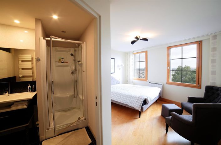 Image No.8-4 Bed House for sale