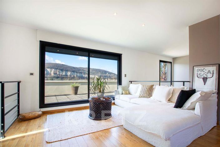 Image No.7-3 Bed House for sale