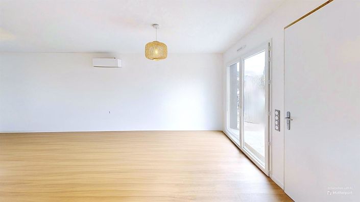 Image No.26-2 Bed House for sale