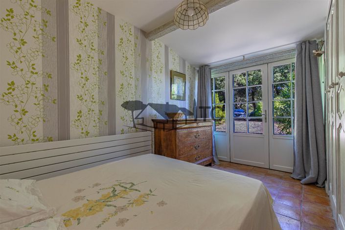 Image No.11-4 Bed House for sale