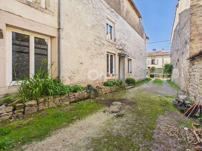 Image No.2-Maison de 3 chambres à vendre à Franche-Comté