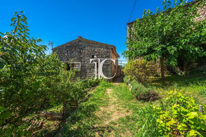 Image No.35-7 Bed House for sale