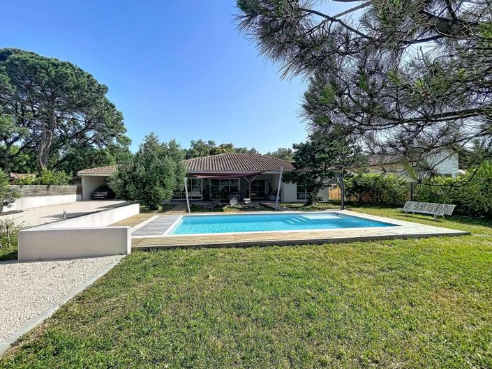 Image No.17-4 Bed House for sale