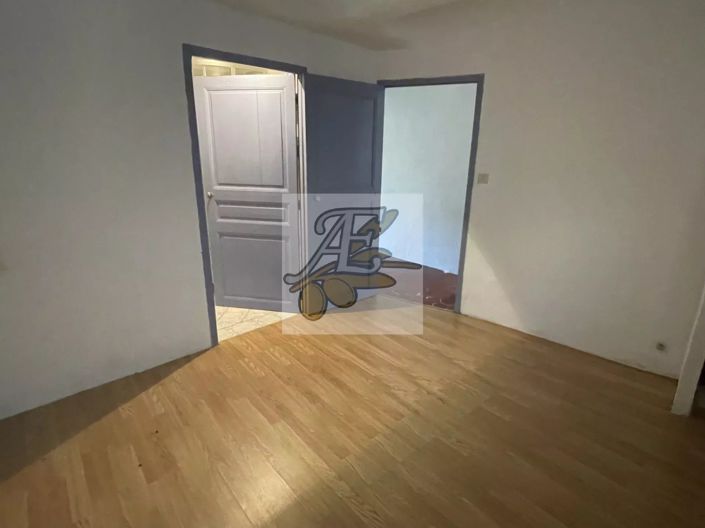 Image No.10-1 Bed Apartment for sale