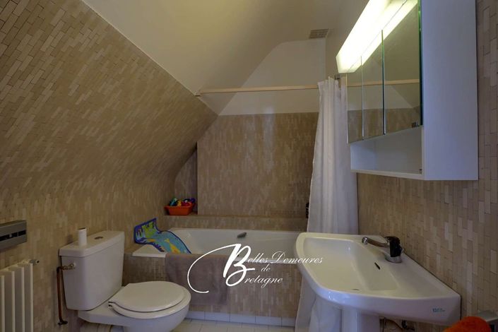 Image No.17-5 Bed House for sale