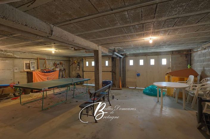 Image No.18-5 Bed House for sale