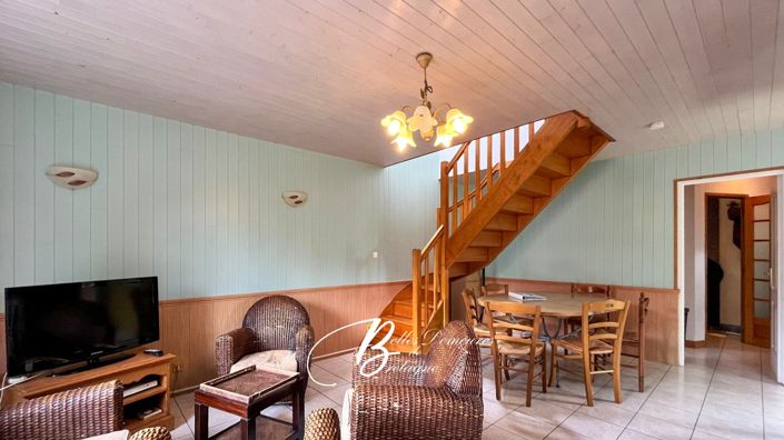 Image No.10-12 Bed House for sale