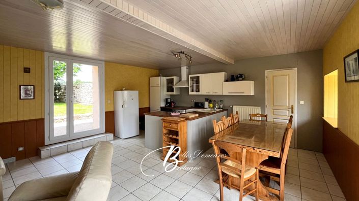 Image No.13-12 Bed House for sale