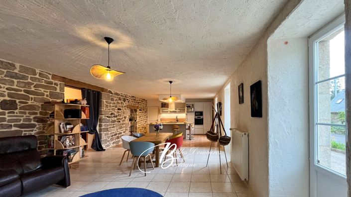 Image No.4-12 Bed House for sale