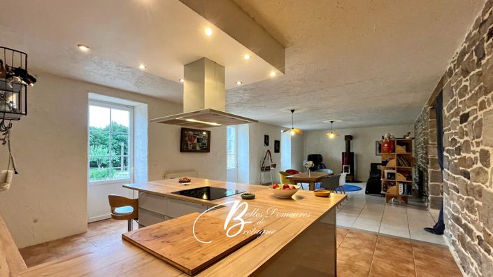 Image No.6-12 Bed House for sale