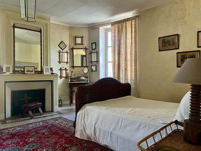 Image No.8-9 Bed House for sale
