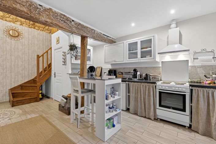 Image No.14-6 Bed House for sale