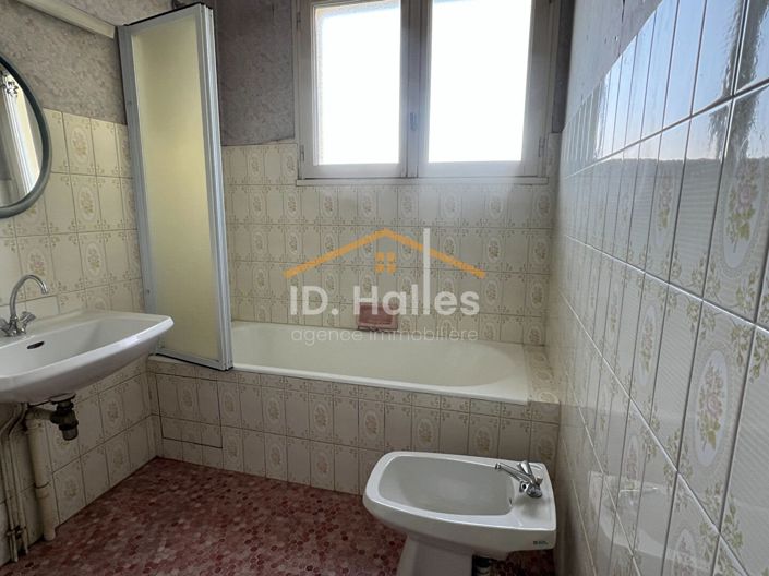Image No.5-2 Bed House for sale