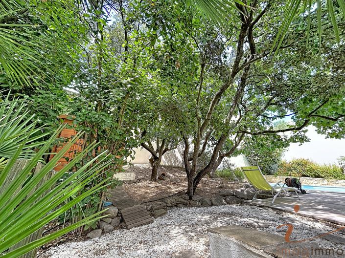 Image No.17-4 Bed House for sale