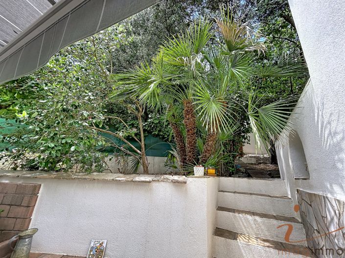 Image No.22-4 Bed House for sale