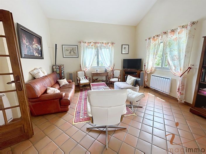 Image No.23-4 Bed House for sale