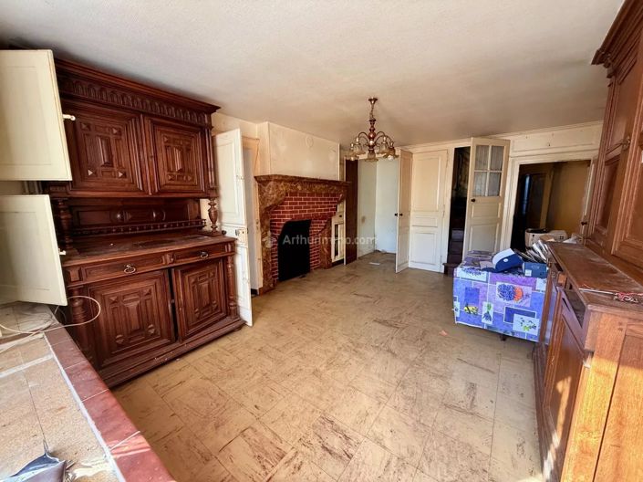 Image No.6-6 Bed House for sale