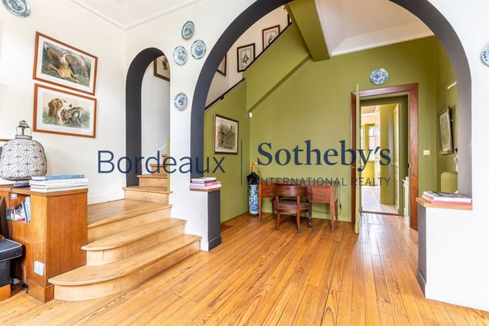 Image No.3-5 Bed House for sale