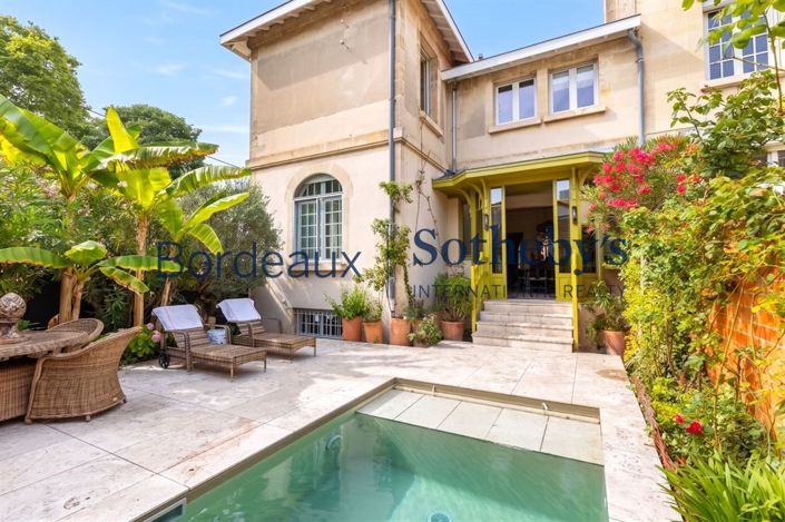 Image No.6-5 Bed House for sale