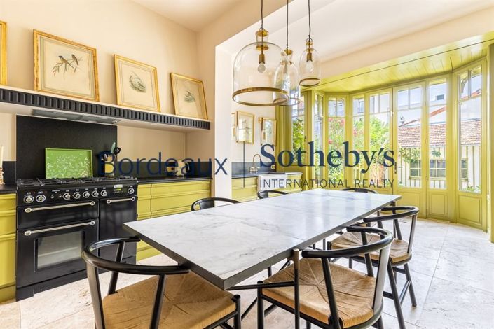 Image No.7-5 Bed House for sale