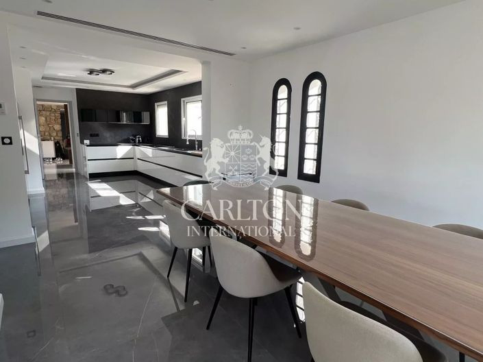 Image No.10-6 Bed House for sale