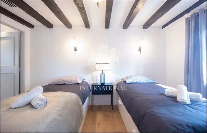 Image No.18-6 Bed House for sale
