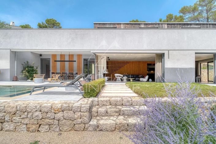 Image No.3-4 Bed House for sale