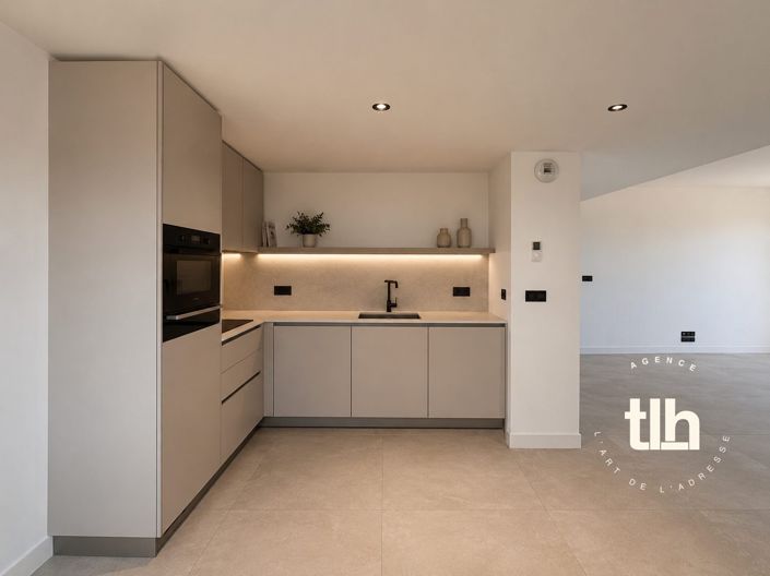 Image No.8-3 Bed Apartment for sale