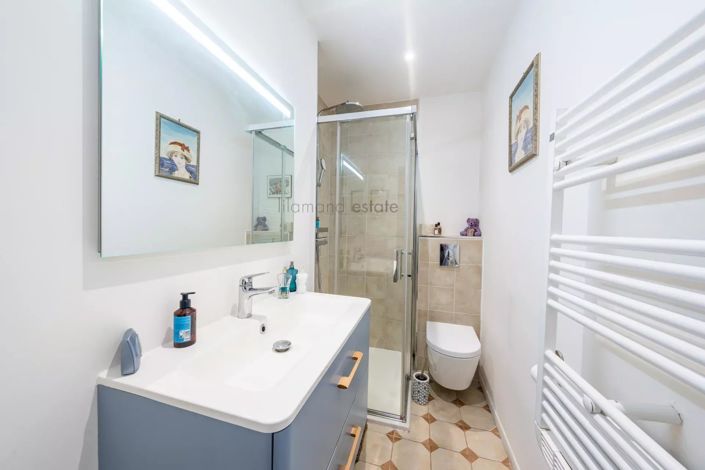 Image No.9-3 Bed Apartment for sale
