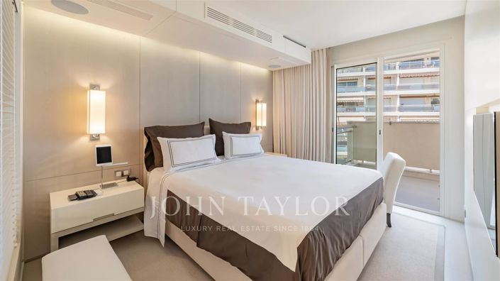 Image No.15-4 Bed Apartment for sale