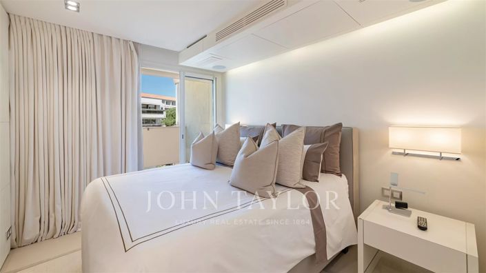 Image No.9-4 Bed Apartment for sale