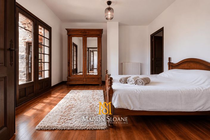 Image No.16-6 Bed House for sale