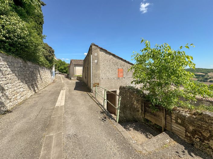 Image No.4-2 Bed House for sale