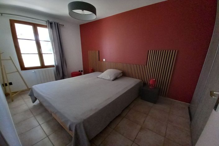 Image No.12-3 Bed House for sale
