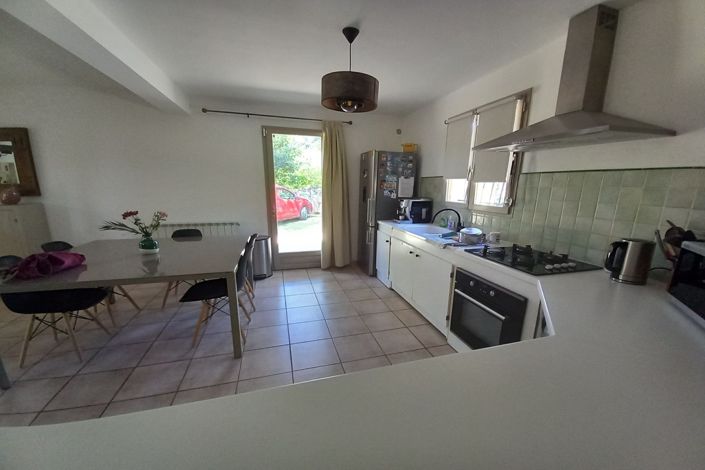 Image No.8-3 Bed House for sale