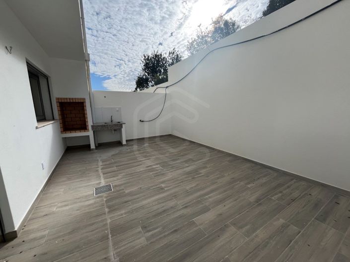 Image No.17-3 Bed House for sale