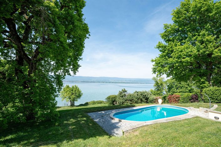 Image No.8-6 Bed House for sale