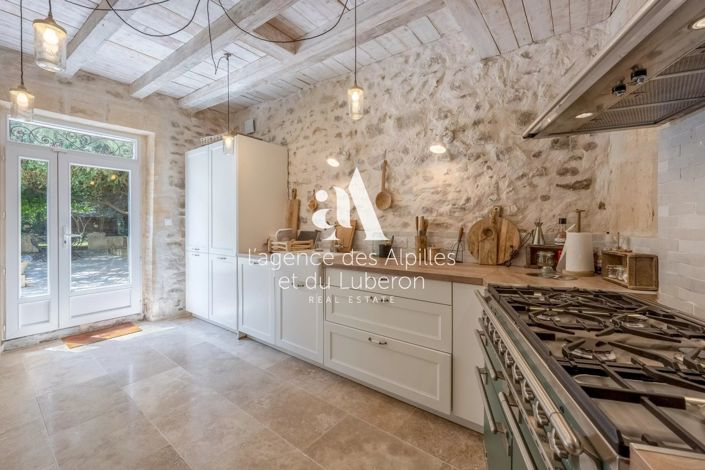 Image No.10-5 Bed House for sale