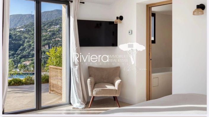 Image No.17-4 Bed House for sale
