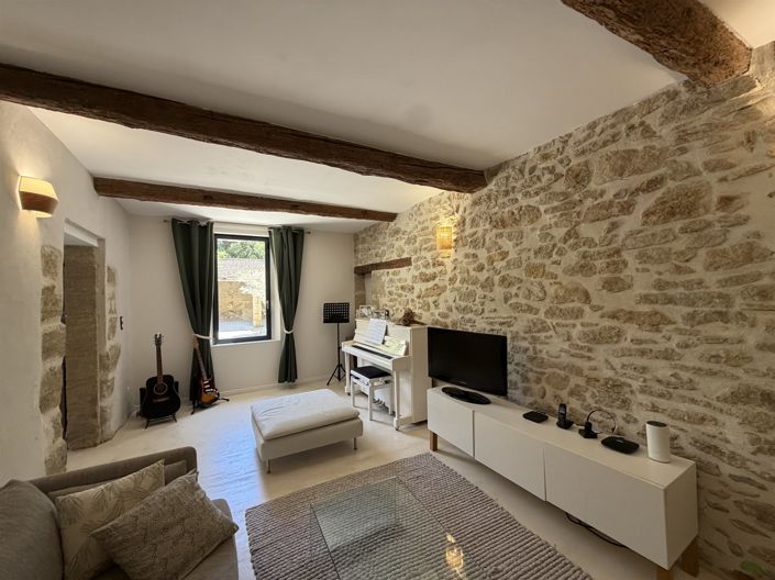 Image No.6-4 Bed House for sale