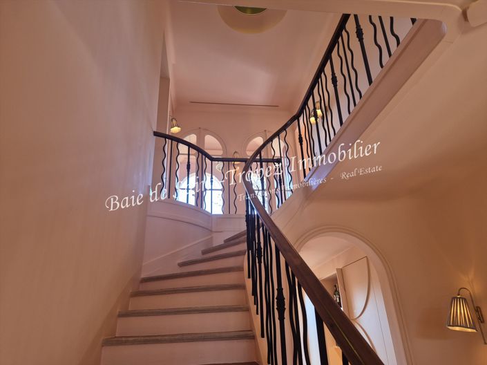 Image No.10-5 Bed House for sale