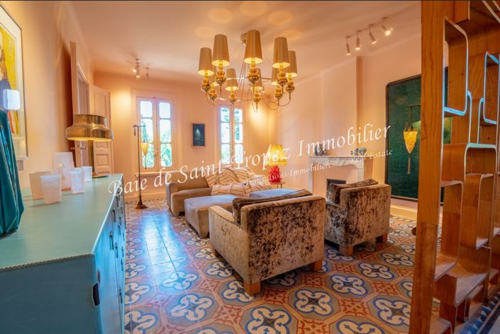 Image No.12-5 Bed House for sale