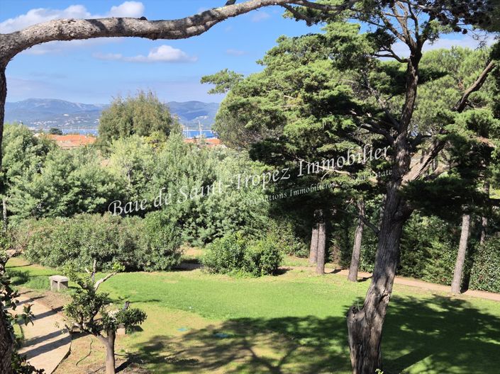 Image No.24-5 Bed House for sale