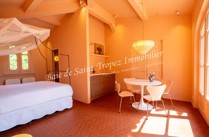 Image No.31-5 Bed House for sale